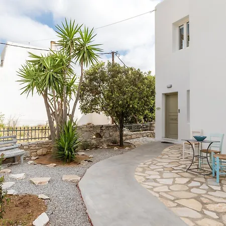 Aeolos Erato Villa *