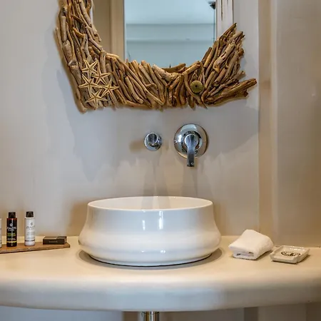 Aeolos Erato * Agkidia